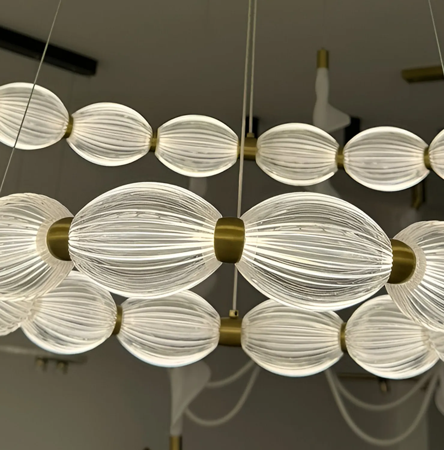 Alessandro Design FAUSTO 83W lustră suspendată aurie