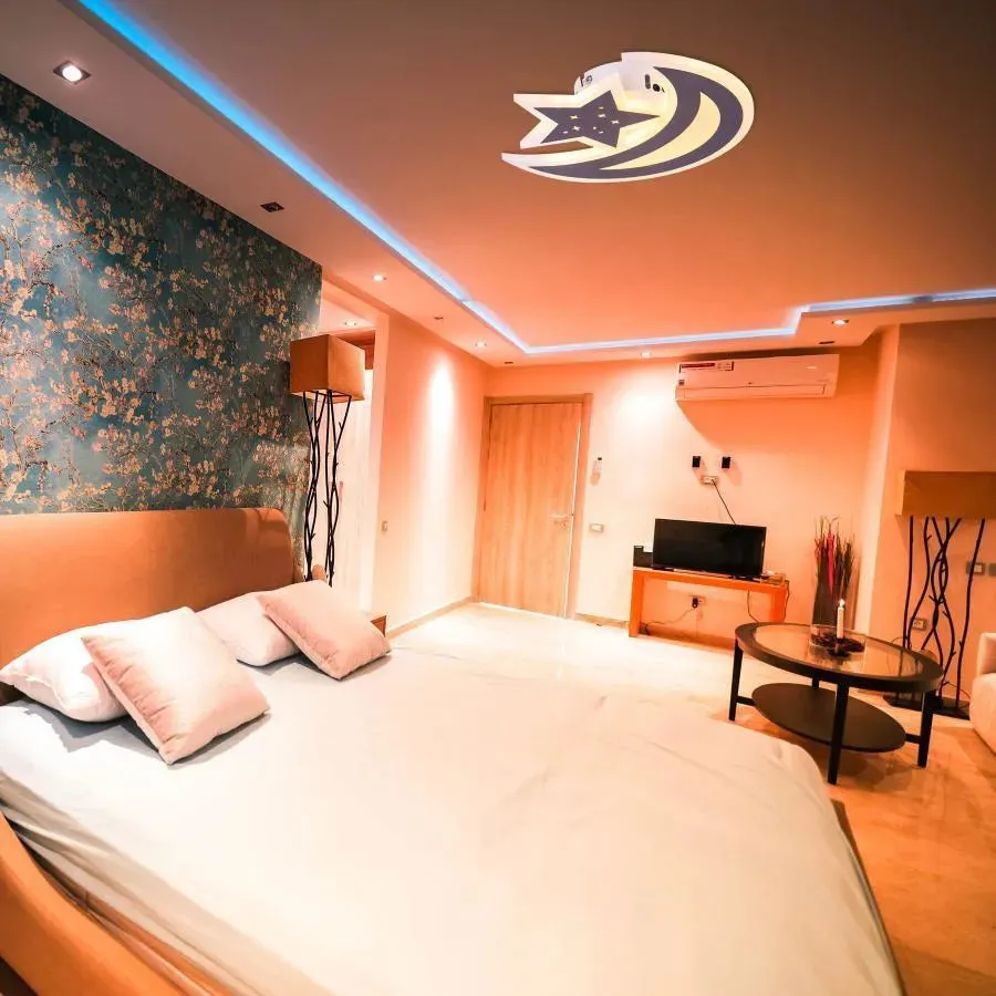 Alessandro Design Elly 36W lustra LED maro luna si stea