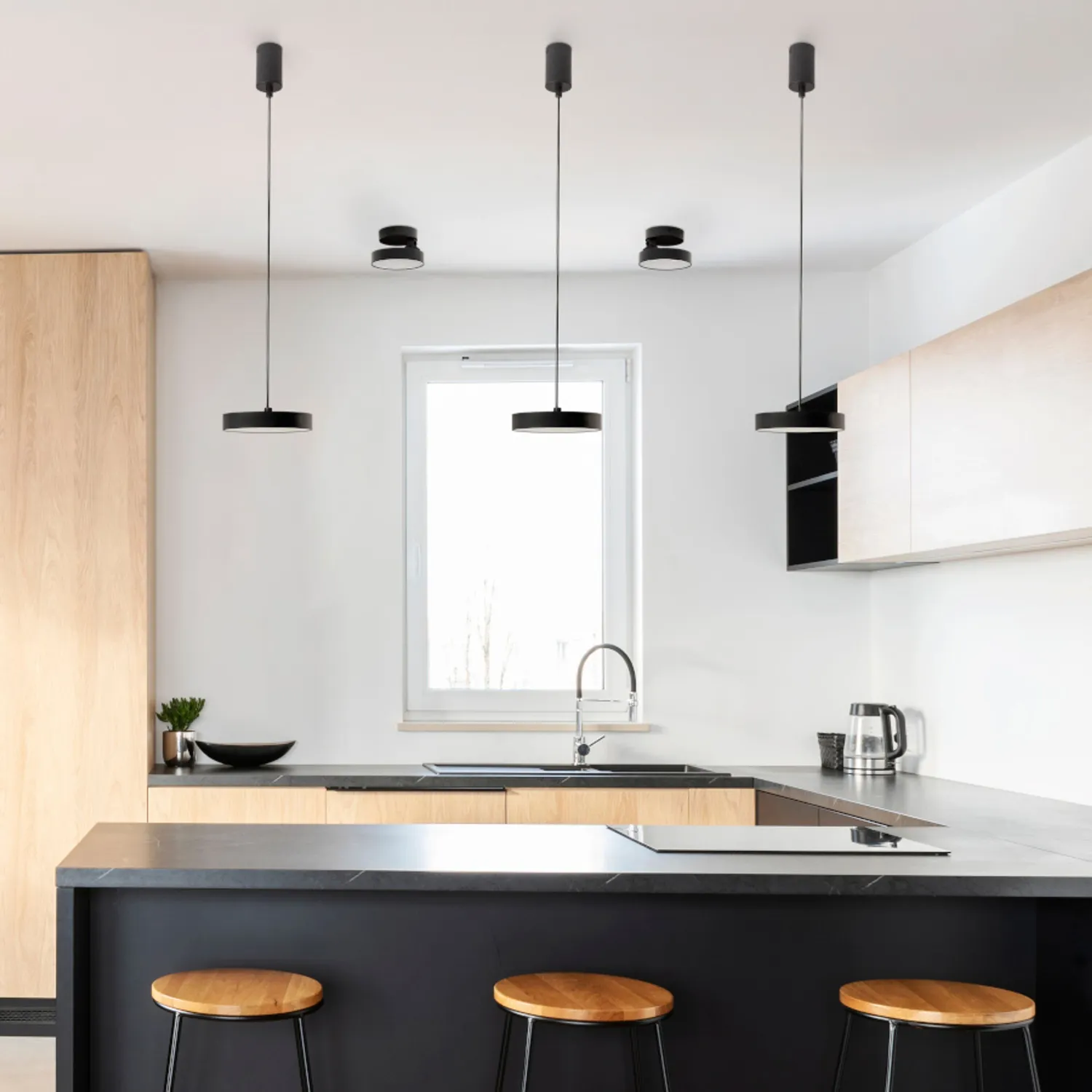 Rendl Light Studio Aretha I pendul LED negru plat